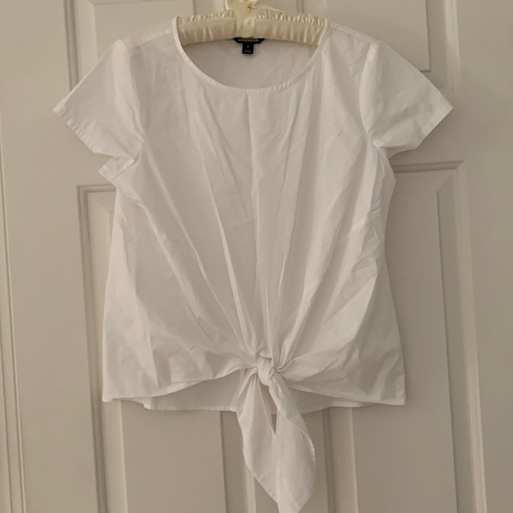 🦋Project Runway white short sleeve blouse size medium